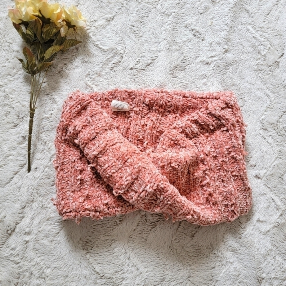 Peace & Pearls Pink Crochet‎ Soft Infinity Thick Width Scarf